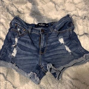 Hollister shorts, distressed, good condition